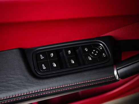 Certified 2023 Porsche Cayenne Coupe AWD/4WD image 22