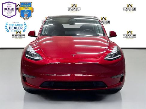 Used 2024 Tesla Model Y Long Range AWD/4WD image 2