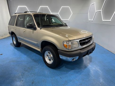 Used 1999 Ford Explorer 4WD 4-Door image 60