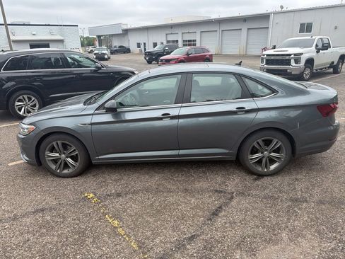 Used 2020 Volkswagen Jetta R-Line w/ R-Line Cold Weather Package FWD image 1