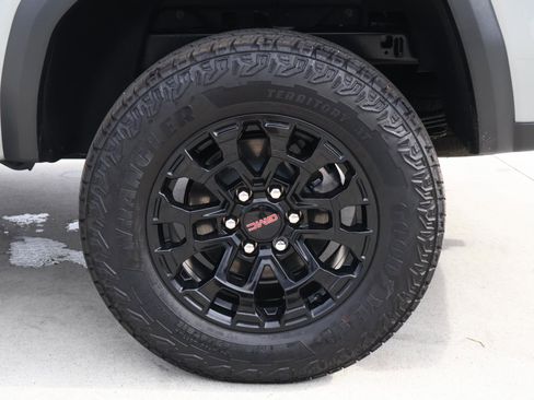Used 2026 GMC Canyon Elevation w/ Convenience Package RWD image 9