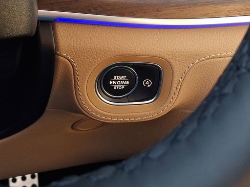 New 2026 Mercedes-Benz GLS 450 4MATIC image 16