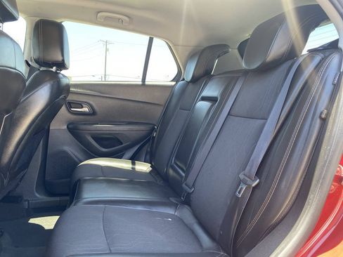 Used 2019 Chevrolet Trax LT w/ Driver Confidence Package FWD image 13
