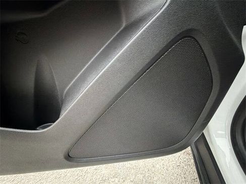 Used 2020 Chevrolet Equinox LS image 23