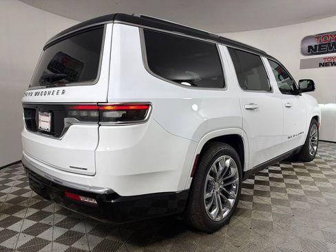 Used 2023 Jeep Grand Wagoneer Series II image 5