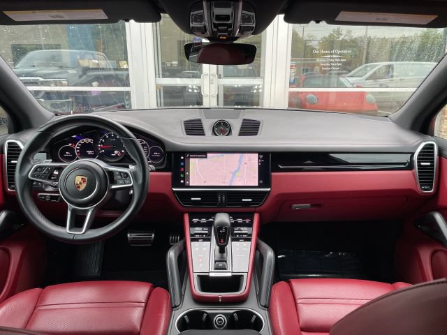 Used 2022 Porsche Cayenne S AWD/4WD image 41