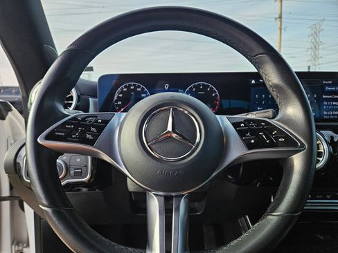 Used 2025 Mercedes-Benz CLA 250 image 11