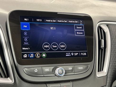 Used 2024 Chevrolet Malibu LS image 29