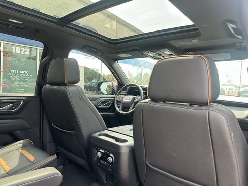 Used 2024 GMC Yukon XL AT4 w/ AT4 Premium Plus Package AWD/4WD image 14
