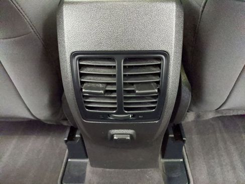 Used 2017 Ford Escape SE image 13