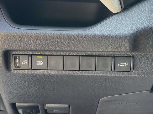 Used 2025 Toyota RAV4 XLE w/ Convenience Package FWD image 32