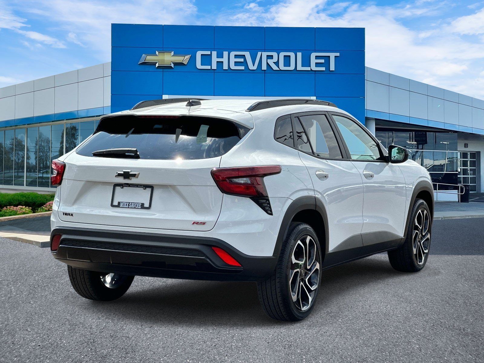 Certified 2024 Chevrolet Trax RS w/ Sunroof Package FWD image 4