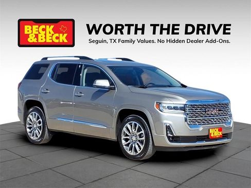 Used 2022 GMC Acadia Denali w/ Denali Ultimate Package image 3