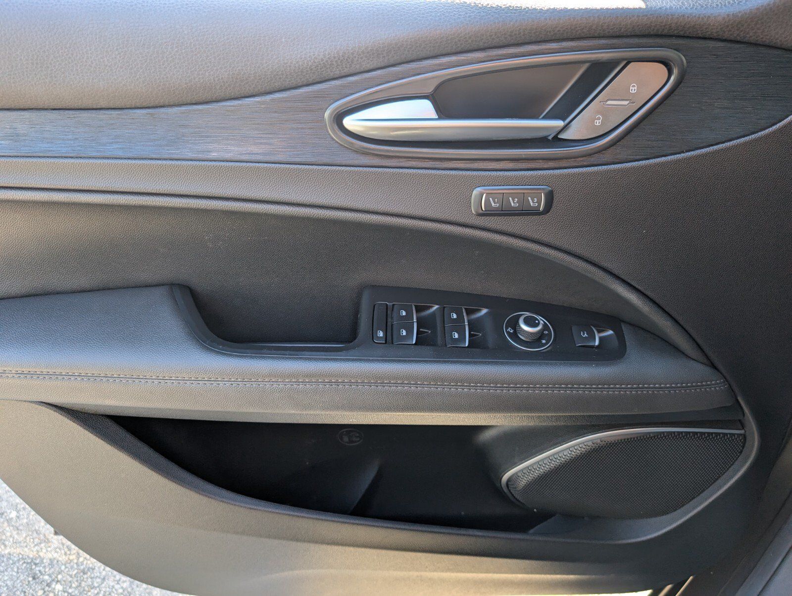 Used 2023 Alfa Romeo Stelvio Sprint RWD image 36