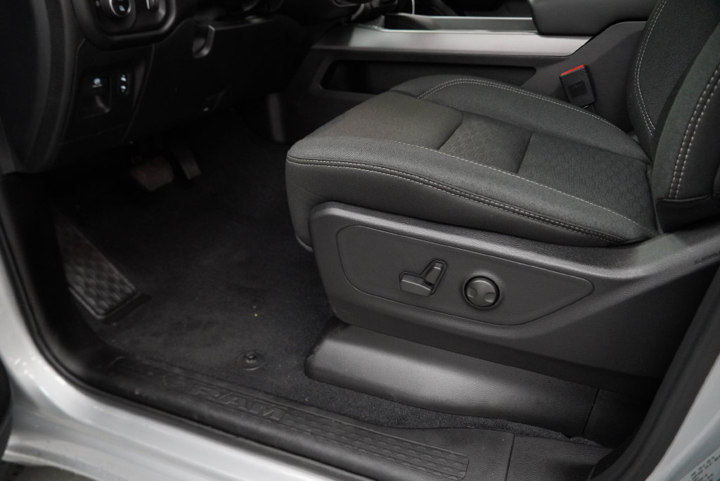 New 2026 RAM 1500 Big Horn w/ Night Edition AWD/4WD image 28