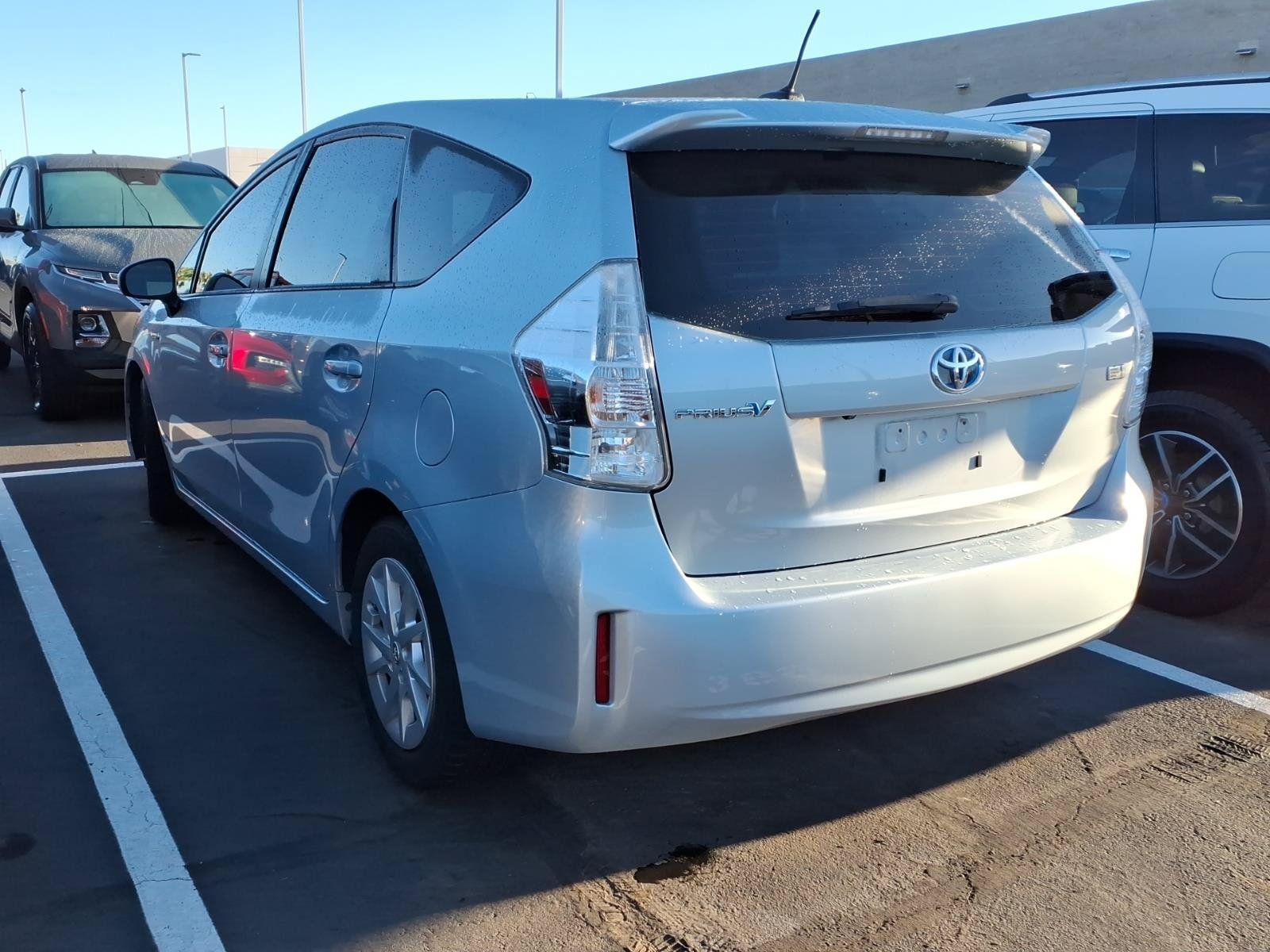 Used 2014 Toyota Prius V Three FWD image 3