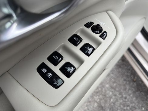 Certified 2023 Volvo XC90 B6 Plus image 15