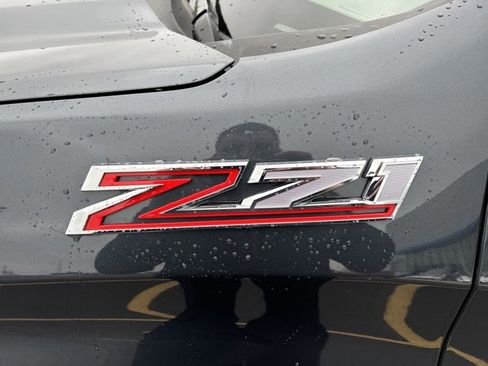 Used 2022 Chevrolet Silverado 1500 LT w/ Z71 Off-Road Package image 12