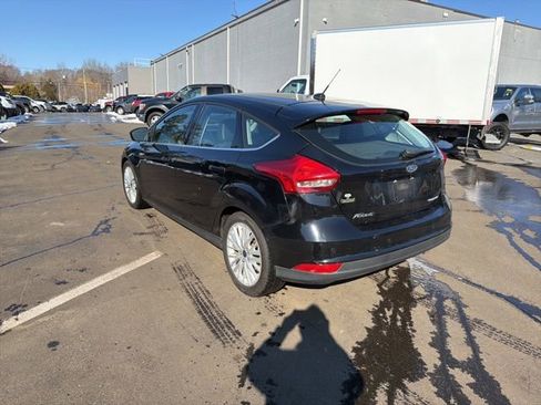Used 2017 Ford Focus Titanium w/ Titanium Technology Package image 5