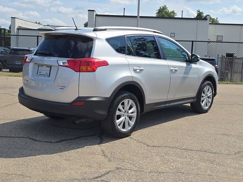 Used 2015 Toyota RAV4 Limited w/ Technology Package AWD/4WD image 4
