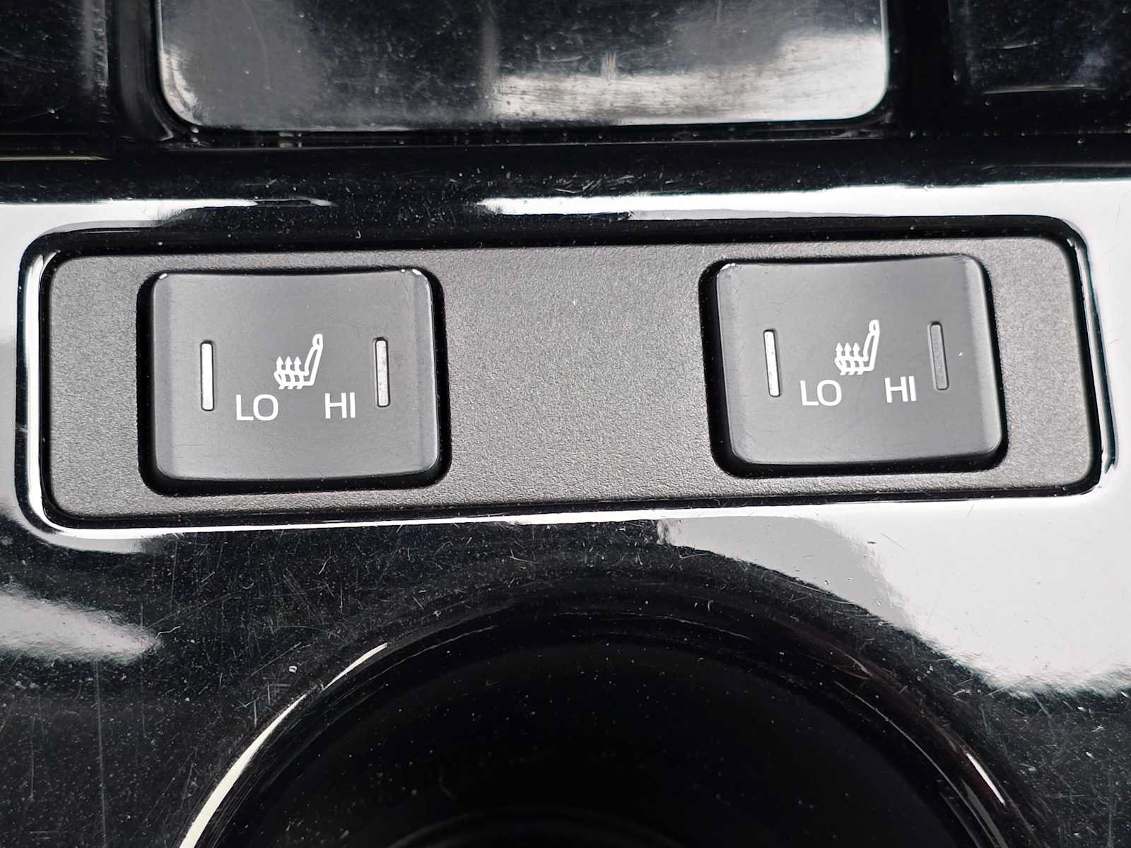 Used 2022 Toyota Prius AWD image 28