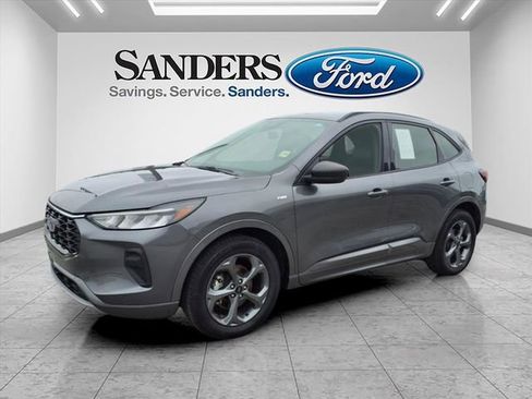 Used 2023 Ford Escape ST-Line image 5