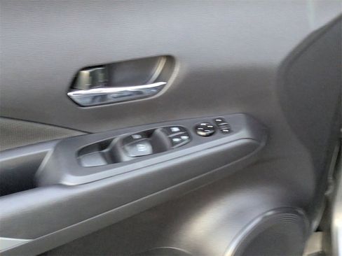 Used 2024 Nissan Kicks SV image 16