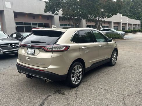 Used 2018 Ford Edge Titanium w/ Equipment Group 302A FWD image 5