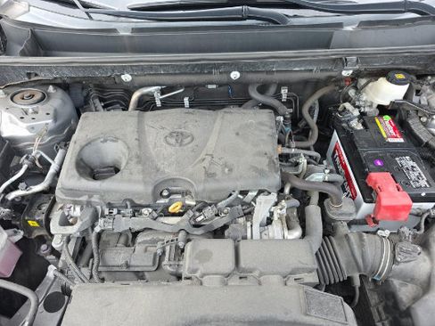 Used 2021 Toyota RAV4 XLE w/ Convenience Package FWD image 8