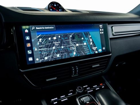 Used 2022 Porsche Cayenne S Platinum image 48