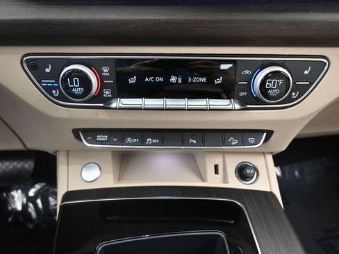 Used 2025 Audi Q5 2.0T Premium Plus w/ Premium Plus Package AWD/4WD image 16
