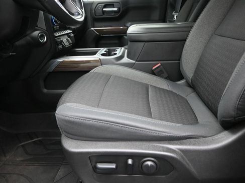 Used 2019 Chevrolet Silverado 1500 RST AWD/4WD image 13