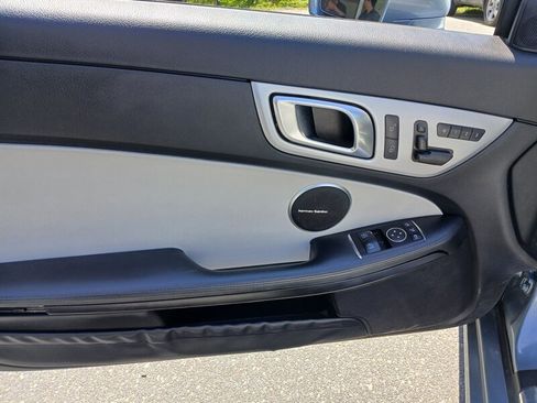 Used 2013 Mercedes-Benz SLK 250 image 14