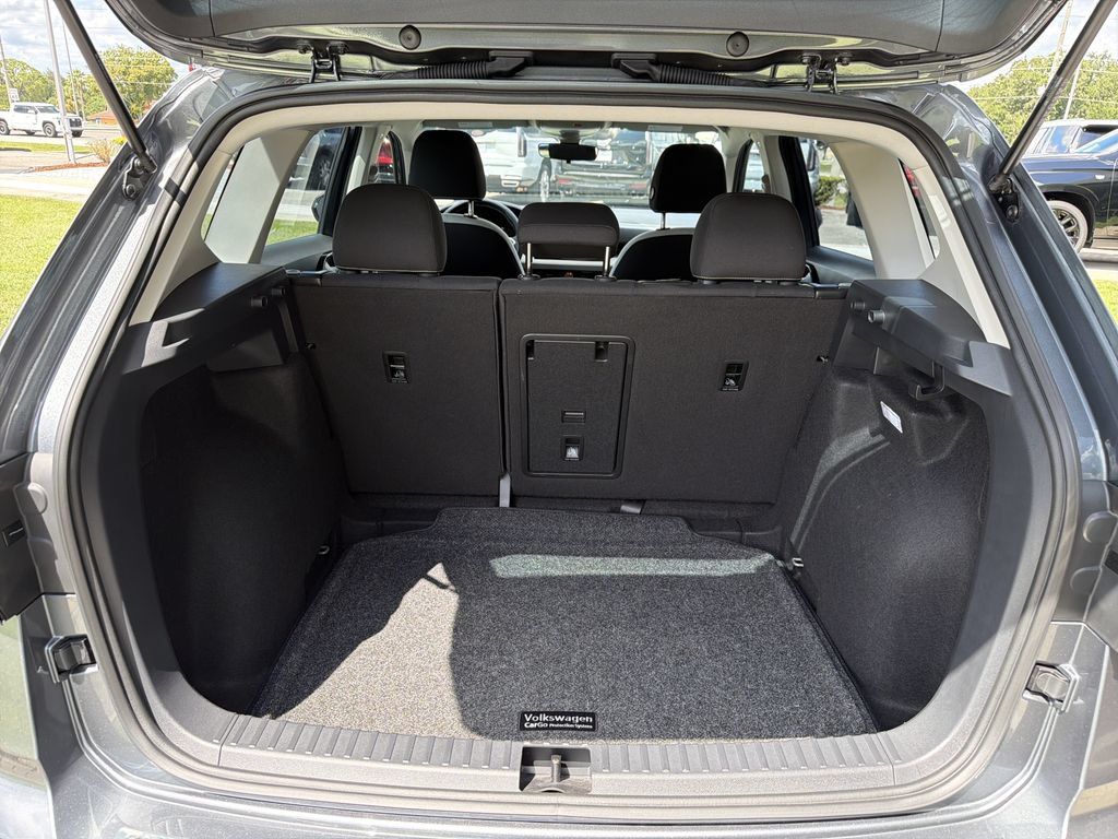 Used 2025 Volkswagen Taos S FWD image 13