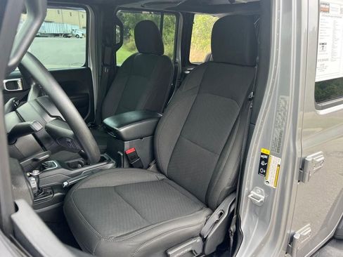 Used 2020 Jeep Wrangler Unlimited Sport image 23