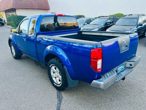 Used 2012 Nissan Frontier SV w/ SV Premium Utility Pkg image 4