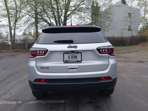 Used 2026 Jeep Compass Limited image 31