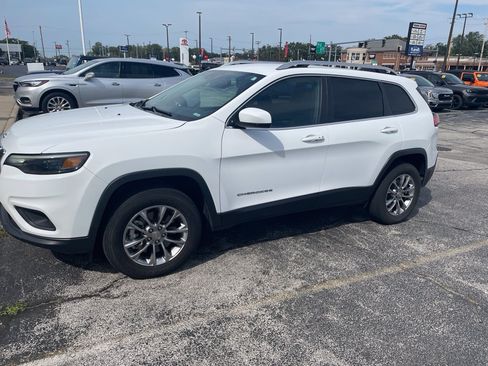 Used 2021 Jeep Cherokee Latitude Lux AWD/4WD image 3