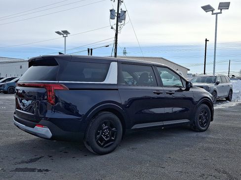 New 2026 Kia Carnival LX image 4