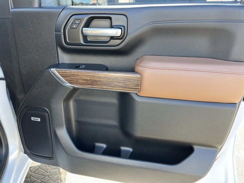 Used 2020 Chevrolet Silverado 3500 High Country image 21