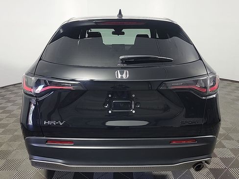 Certified 2025 Honda HR-V Sport image 5
