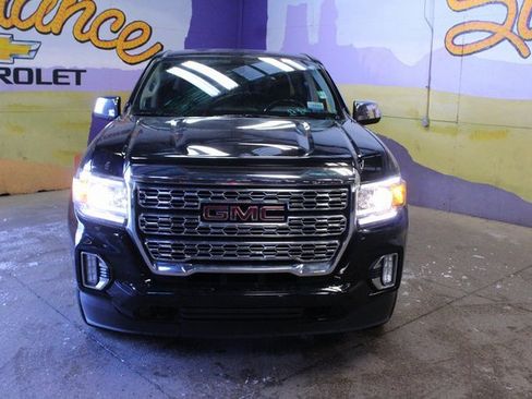 Used 2021 GMC Canyon Denali image 3
