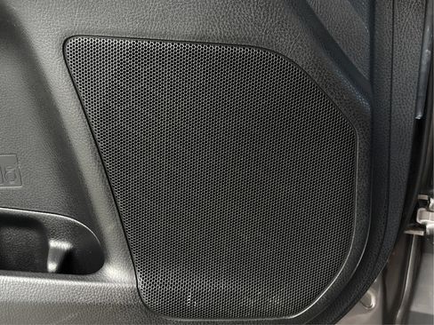 Used 2018 Toyota Highlander SE w/ Carpet Mat Package (TMS) AWD/4WD image 39