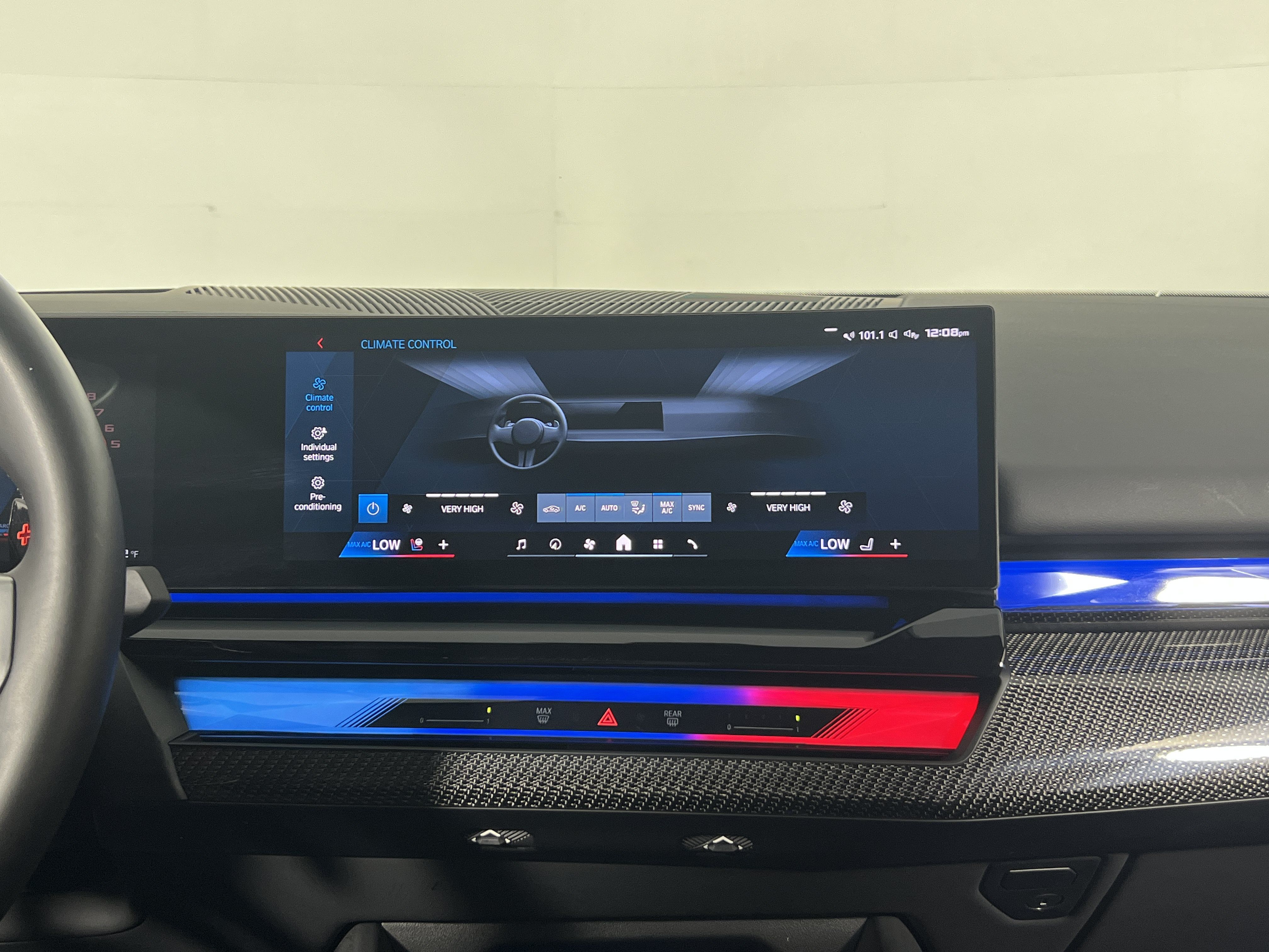 Used 2025 BMW M5 w/ Executive Package AWD/4WD image 17