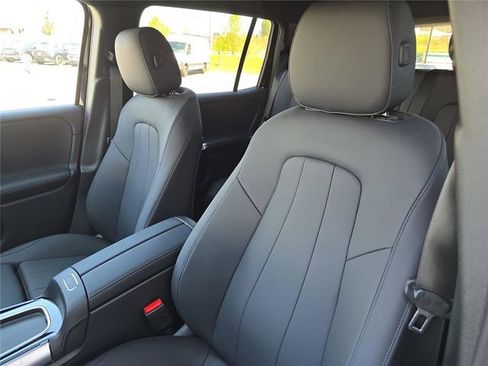 New 2026 Mercedes-Benz GLB 250 4MATIC image 22