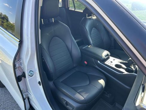 Certified 2025 Toyota Highlander XLE AWD/4WD image 16