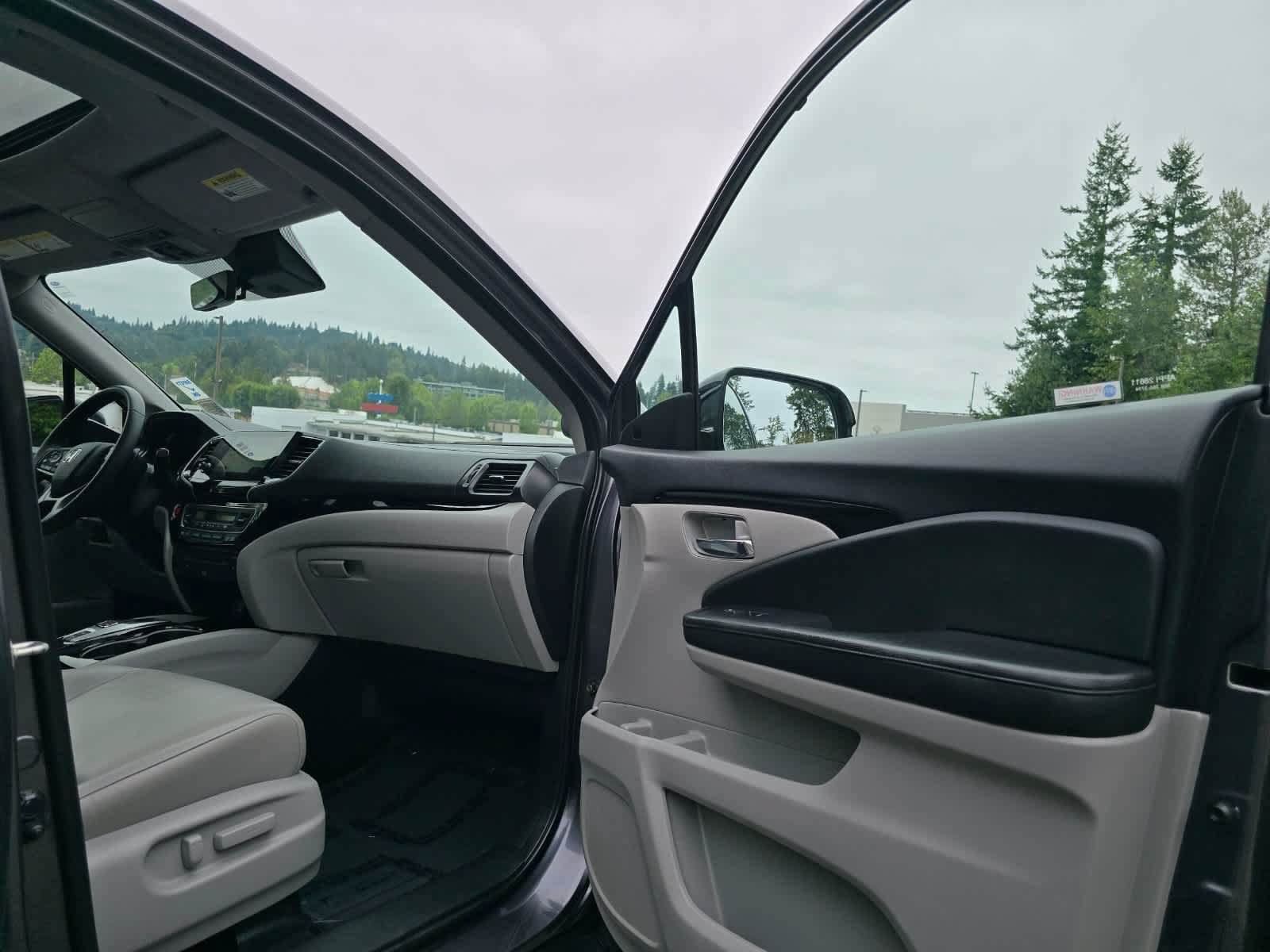 Used 2019 Honda Pilot Touring image 30