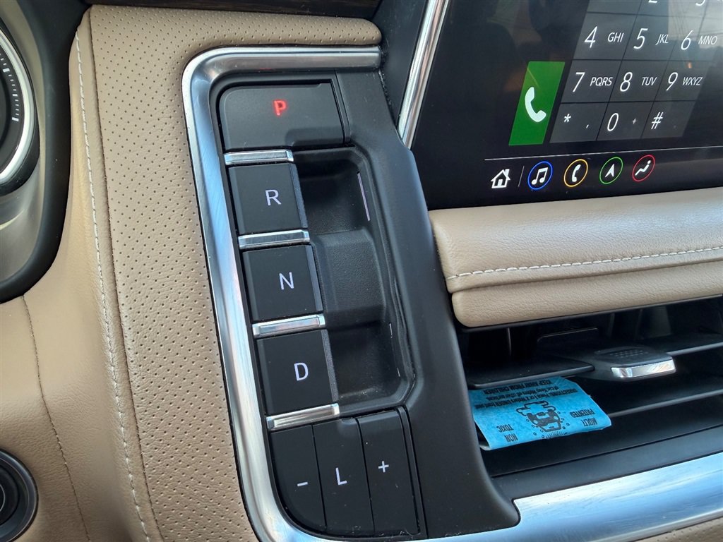 Used 2021 Chevrolet Tahoe Premier AWD/4WD image 34