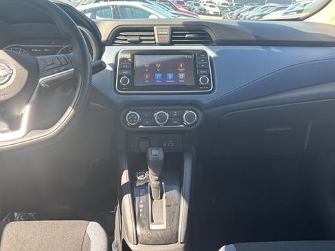 Used 2025 Nissan Versa SV FWD image 17