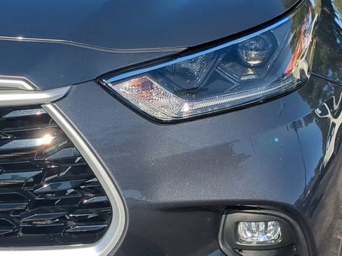 Used 2021 Toyota Highlander XLE image 10